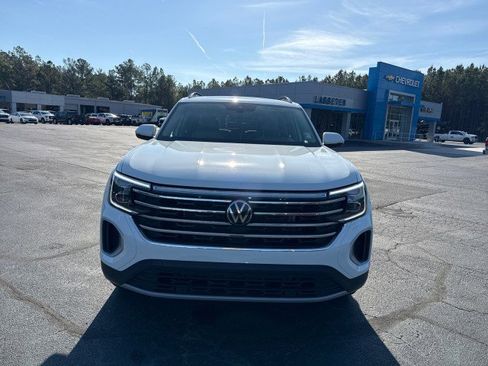 Used 2025 Volkswagen Atlas SE image 8