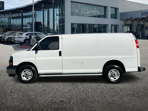 Used 2024 GMC Savana 2500 w/ Driver Convenience Package RWD image 7