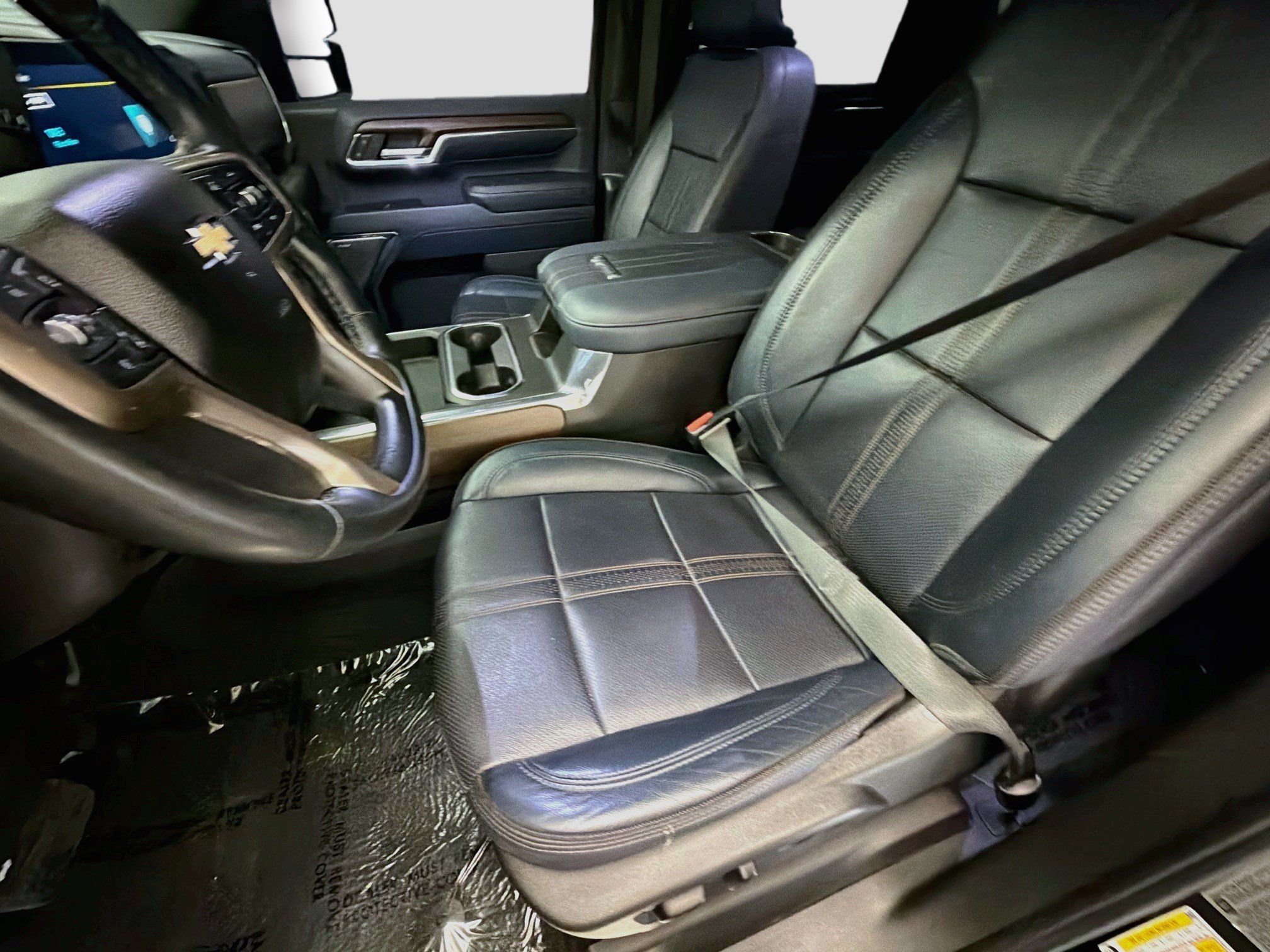 Used 2024 Chevrolet Silverado 3500 High Country w/ High Country Premium Package AWD/4WD image 10