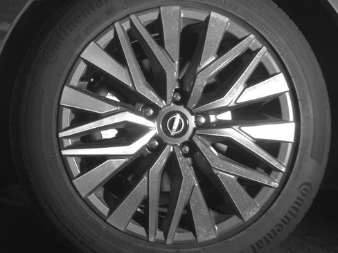 Used 2025 Nissan Altima 2.5 SV image 12