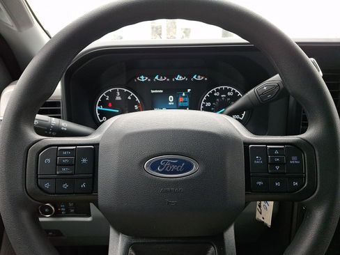 New 2025 Ford F550 4x4 Supercab Super Duty image 12