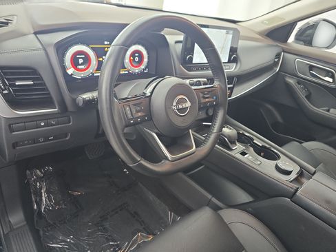 Certified 2023 Nissan Rogue Platinum w/ Platinum Premium Package AWD/4WD image 16
