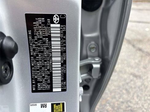 Used 2022 Toyota Corolla LE image 29