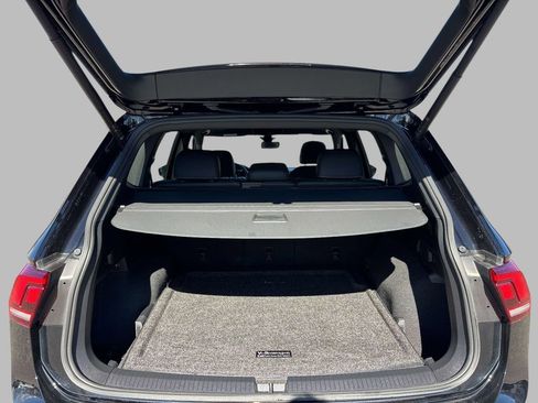 Used 2023 Volkswagen Tiguan SEL R-Line AWD/4WD image 15
