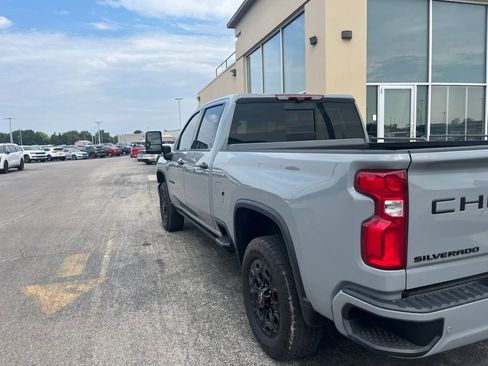 Used 2024 Chevrolet Silverado 2500 LTZ w/ LTZ Plus Package AWD/4WD image 7