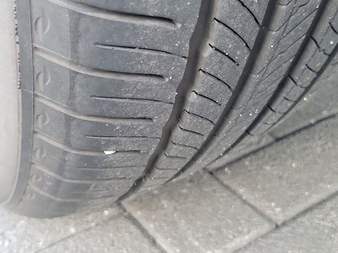 Certified 2024 Genesis GV70 2.5T w/ Select Package image 34