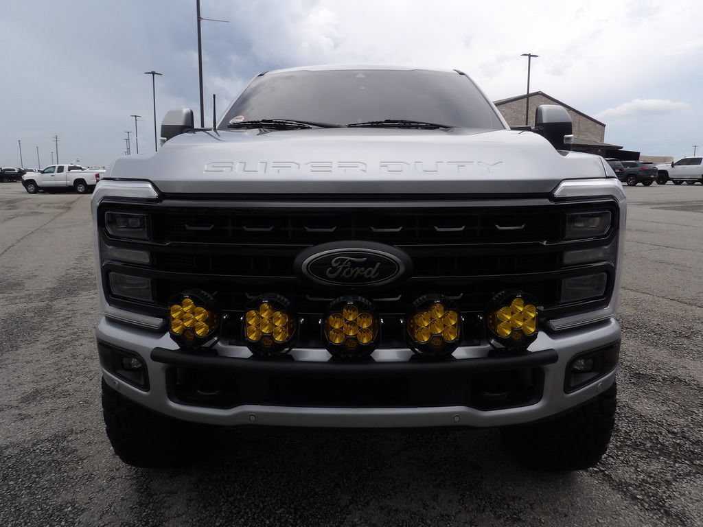 Used 2023 Ford F250 Platinum w/ Tremor Off-Road Package AWD/4WD image 11