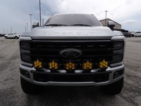 Used 2023 Ford F250 Platinum w/ Tremor Off-Road Package AWD/4WD image 11