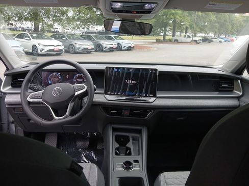 New 2025 Volkswagen Tiguan S image 12