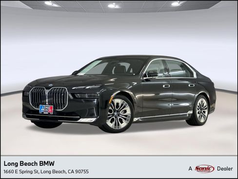Used 2024 BMW i7 xDrive60 AWD/4WD image 1