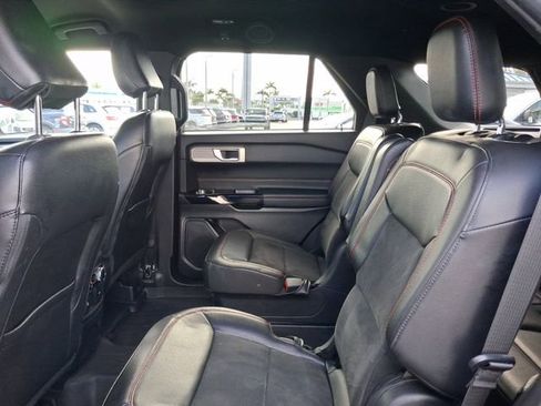 Used 2023 Ford Explorer ST-Line w/ Class IV Trailer Tow Package RWD image 6