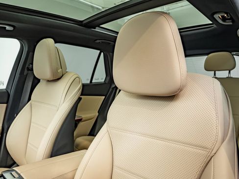 Certified 2026 Mercedes-Benz GLC 300 4MATIC image 33