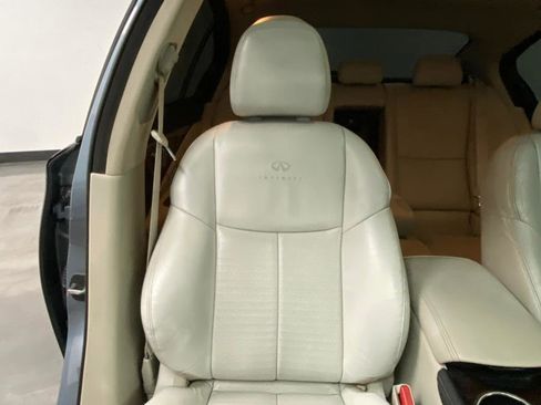 Used 2014 INFINITI Q50 4dr Sdn Sport AWD w/ Deluxe Touring Package image 21