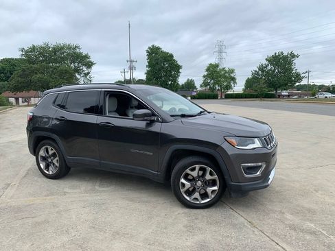 Used 2018 Jeep Compass Limited w/ Navigation Group FWD image 8