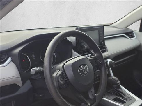 Used 2020 Toyota RAV4 XLE image 14