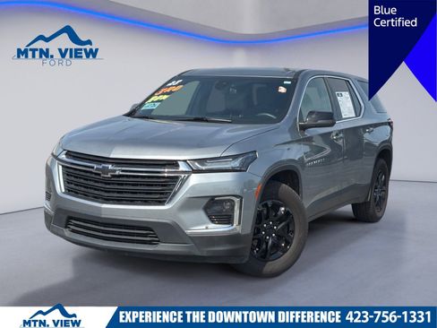 Used 2023 Chevrolet Traverse LS FWD image 1