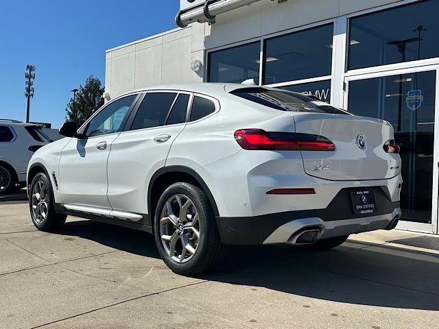 Used 2025 BMW X4 xDrive30i AWD/4WD image 6