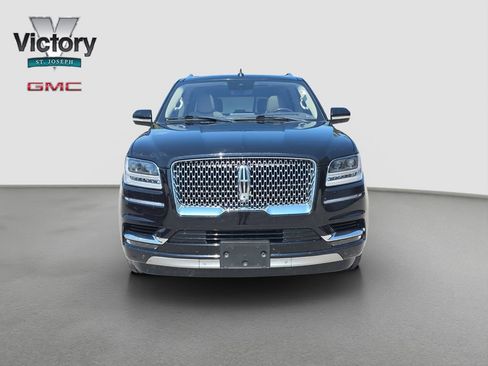 Used 2019 Lincoln Navigator Reserve AWD/4WD image 2