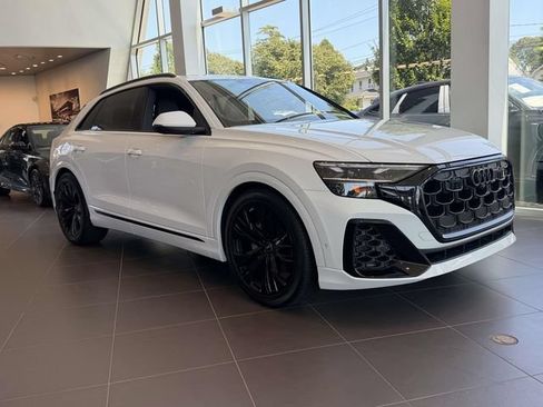 Used 2026 Audi Q8 Premium Plus AWD/4WD image 2