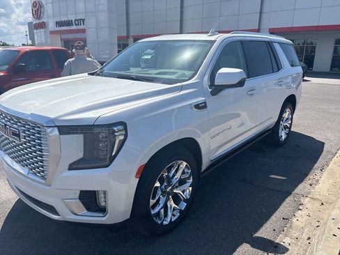 Used 2021 GMC Yukon Denali w/ Denali Ultimate Package RWD image 10