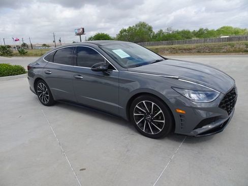 Used 2020 Hyundai Sonata SEL Plus w/ Tech Package image 3