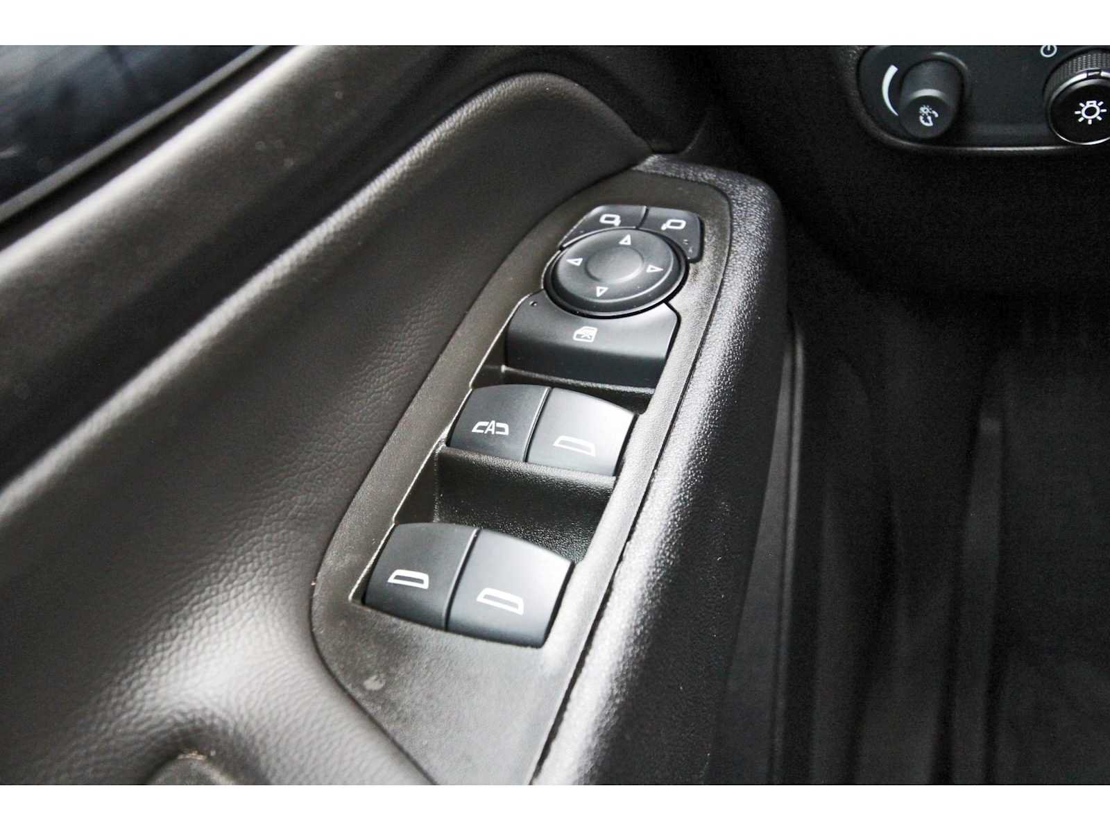 Used 2024 Chevrolet Equinox LT FWD image 19