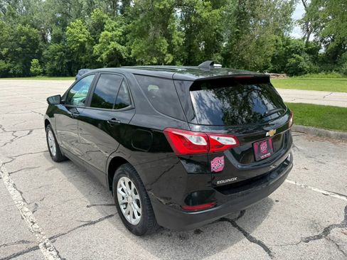 Used 2021 Chevrolet Equinox LS w/ LS Convenience Package AWD/4WD image 7