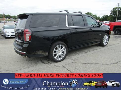 Used 2022 Chevrolet Suburban High Country AWD/4WD image 4