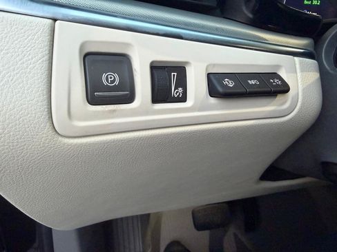Used 2021 Cadillac XT5 Premium Luxury FWD image 21