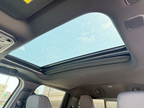 New 2025 Toyota Tacoma TRD Off-Road image 9