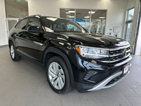 Certified 2023 Volkswagen Atlas Cross Sport SE w/ Panoramic Sunroof Package AWD/4WD image 1
