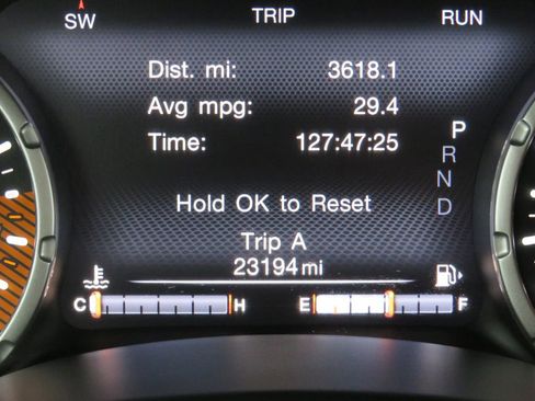 Used 2022 Jeep Renegade Latitude w/ Convenience Group image 13