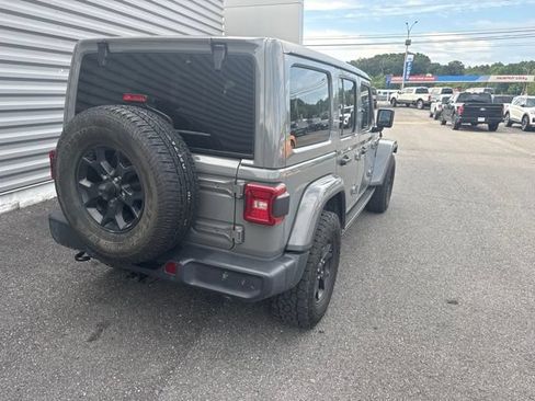 Used 2018 Jeep Wrangler Unlimited Sahara w/ Quick Order Package 24M Moab AWD/4WD image 5