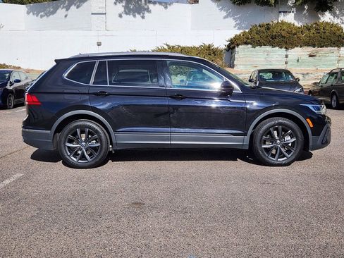 Certified 2024 Volkswagen Tiguan SE image 2