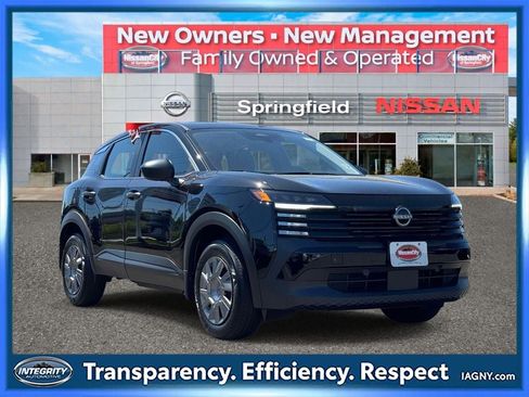 Used 2025 Nissan Kicks S w/ Charging Package AWD/4WD image 1