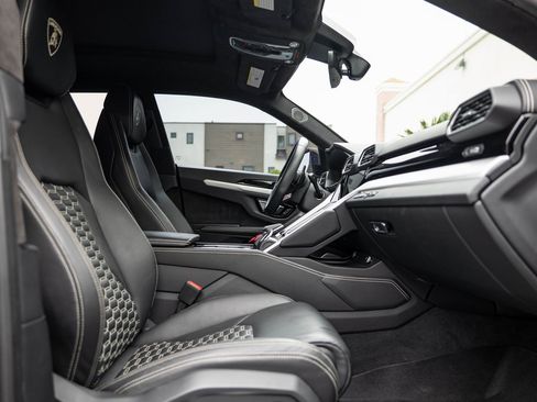 Used 2024 Lamborghini Urus S image 29