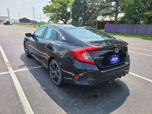 Used 2019 Honda Civic Sport image 9