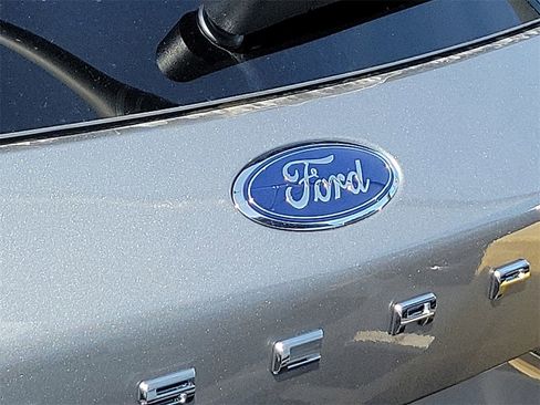 New 2024 Ford Escape SE image 11