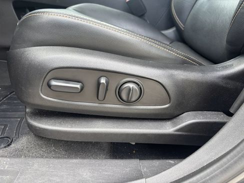 Used 2019 GMC Terrain SLT w/ Preferred Package FWD image 12