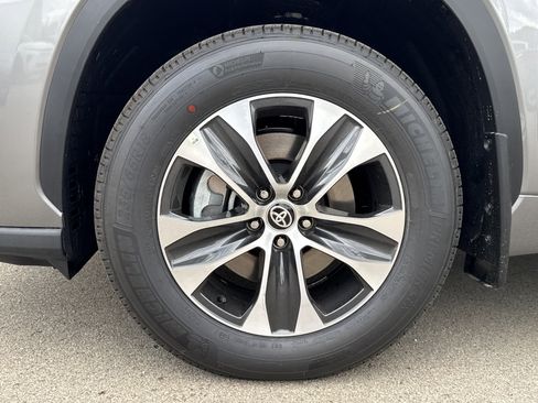 New 2025 Toyota Highlander XLE AWD/4WD image 42