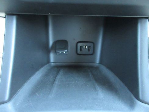 Certified 2019 GMC Acadia Denali w/ Technology Package image 33