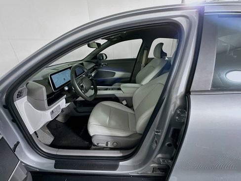 Used 2023 Hyundai Ioniq 6 SEL image 13