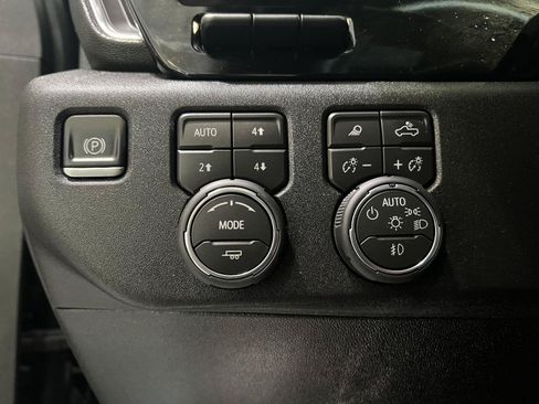 Used 2026 Chevrolet Silverado 2500 High Country w/ Midnight Edition AWD/4WD image 12