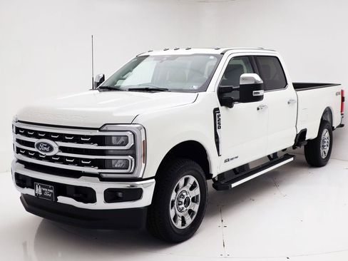 New 2026 Ford F250 Lariat w/ Chrome Package image 5