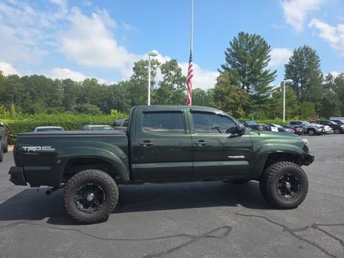 Used 2013 Toyota Tacoma 4x4 Double Cab w/ TRD Off-Road Pkg image 9