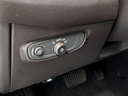Certified 2023 Chevrolet Equinox RS AWD/4WD image 16