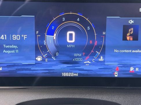Used 2025 Chevrolet Traverse LT FWD image 49
