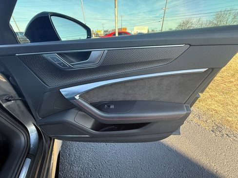 Used 2021 Audi RS 6 image 22