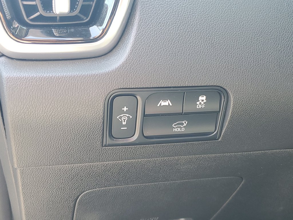 Used 2023 Kia Sorento SX AWD/4WD image 11
