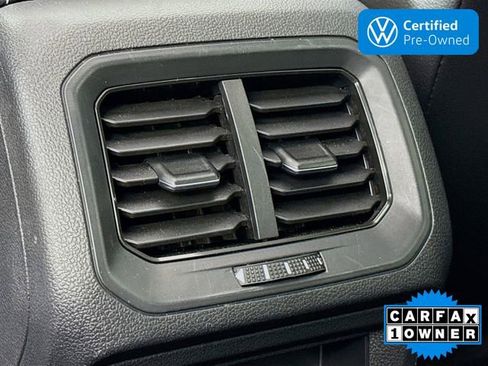 Certified 2022 Volkswagen Tiguan SE w/ Panoramic Sunroof Package image 26